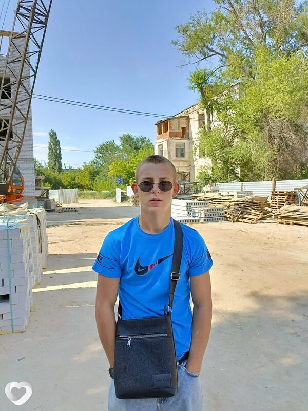 Данил, 18, Волгограде — анкета №3373430
