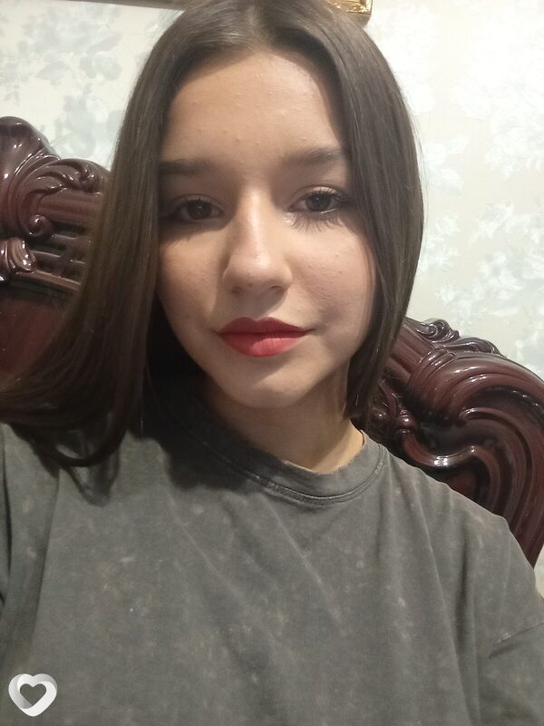Нелли, 19, Ростове-на-Дону — анкета №3374909