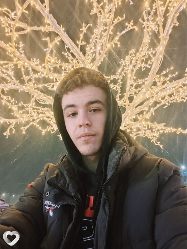 Владислав, 23, Омске — анкета №3374591