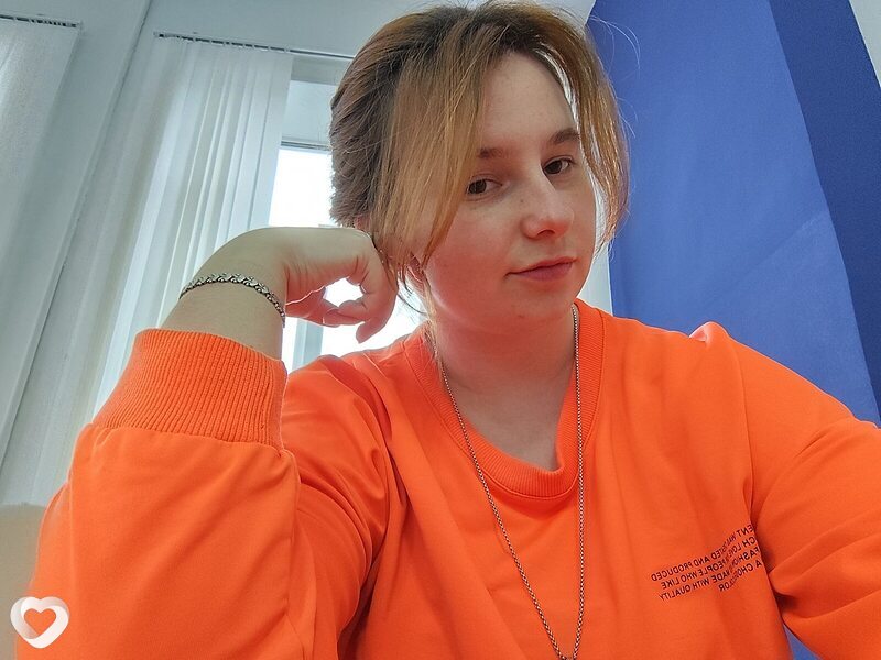 Лена, 21, Серове — анкета №3377401