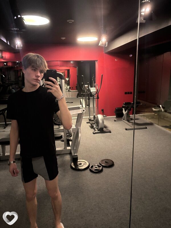 Марк, 20, Новосибирске — анкета №3377647