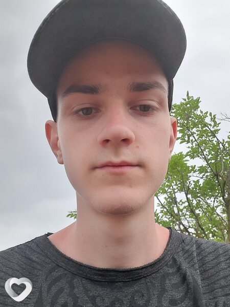 Денис, 18, Иркутске — анкета №3377928