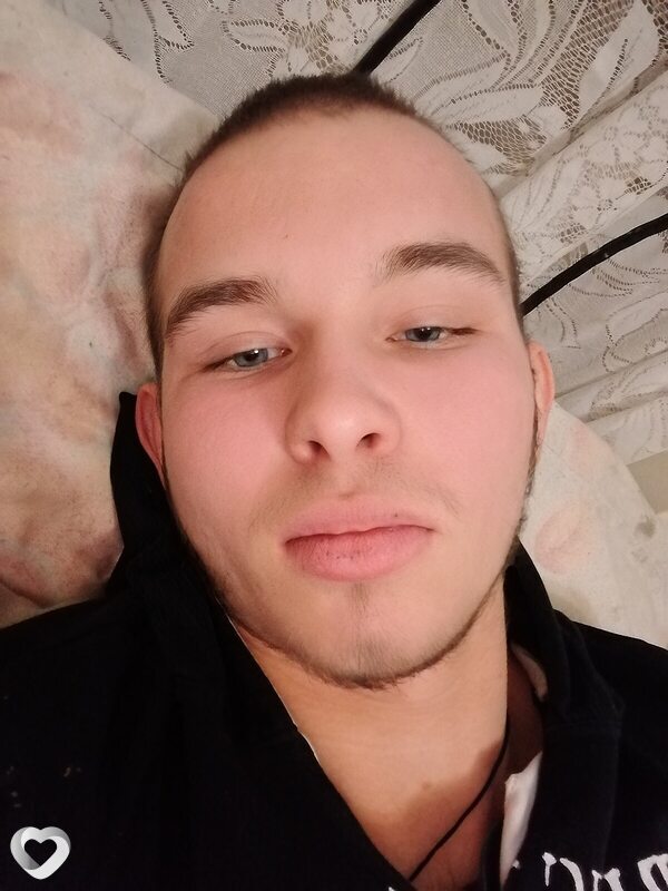Юрий, 18, Калининграде — анкета №3378131