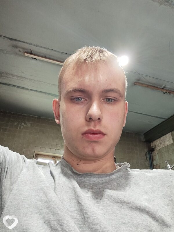 Андрей, 18, Саратове — анкета №3378135