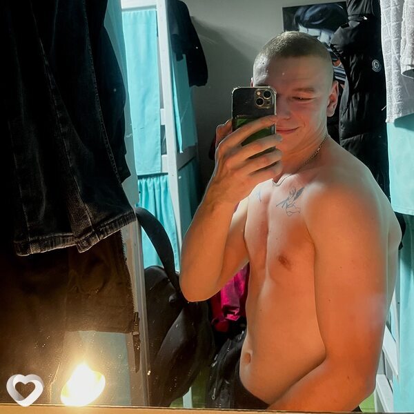 Артём, 23, Новосибирске — анкета №3378301