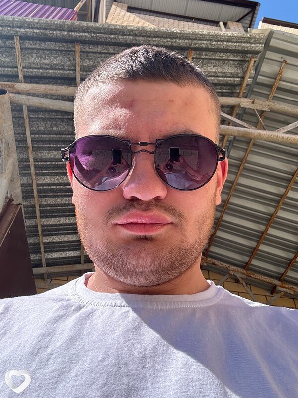 Максим, 23, Енакиеве — анкета №3380541