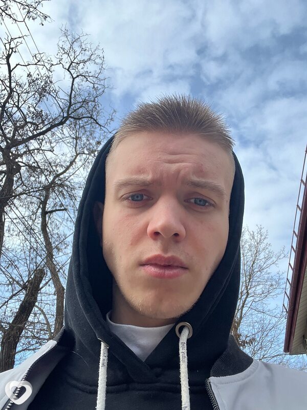 Виталий, 20, Санкт-Петербурге — анкета №3380974