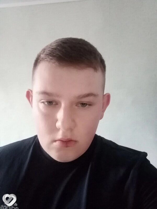 Александр, 21, Рубцовске — анкета №3382299