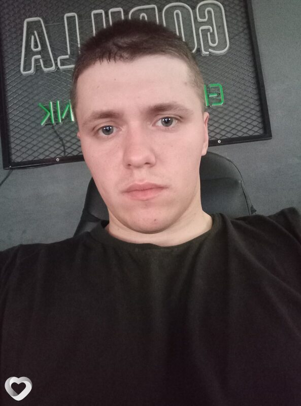 Артем, 27, Слуцке — анкета №3382823