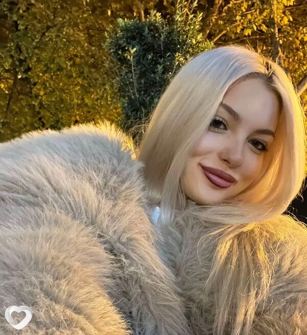 Дианка, 19, Липецке — анкета №3382748