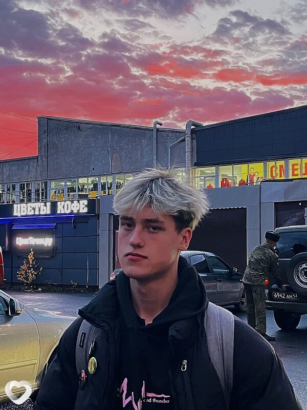 Влад, 19, Пскове — анкета №3383617