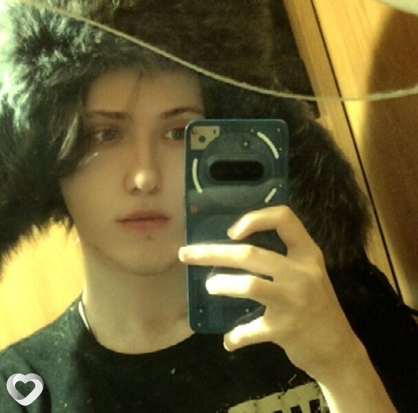 Артём, 18, Тамбове — анкета №3384037