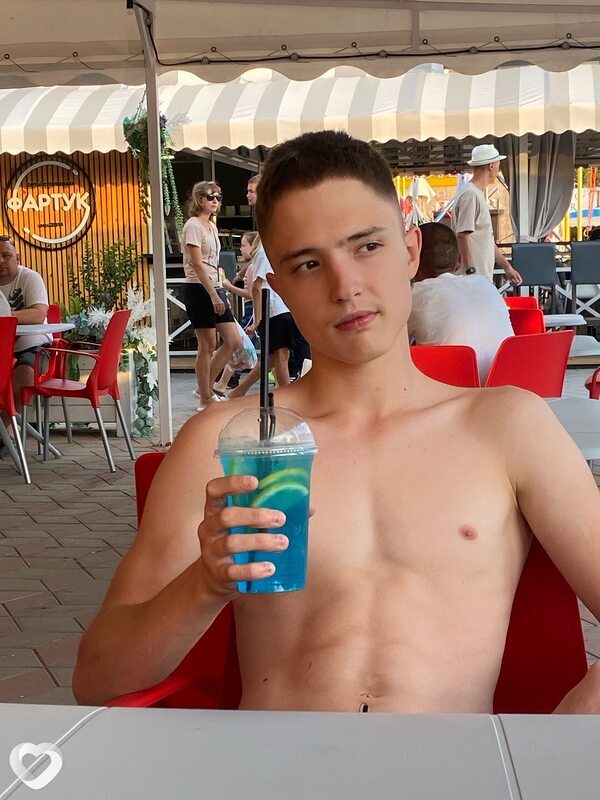 Андрей, 19, Орске — анкета №3384180