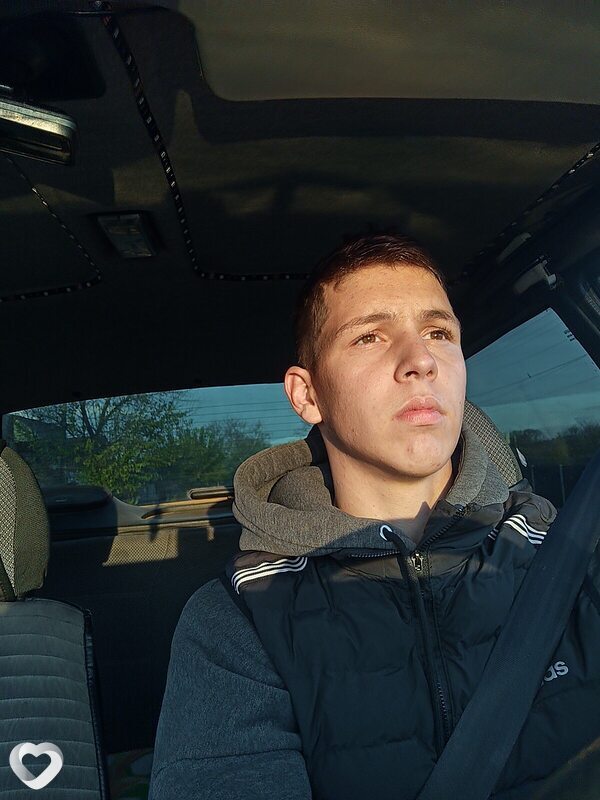 Рустем, 20, Симферополе — анкета №3385189