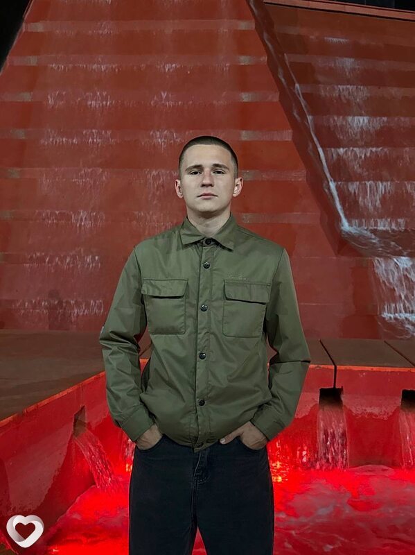 Антон, 18, Краснодаре — анкета №3388320