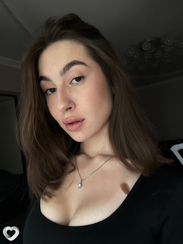 Алёнка, 21, Ростове-на-Дону — анкета №3389019