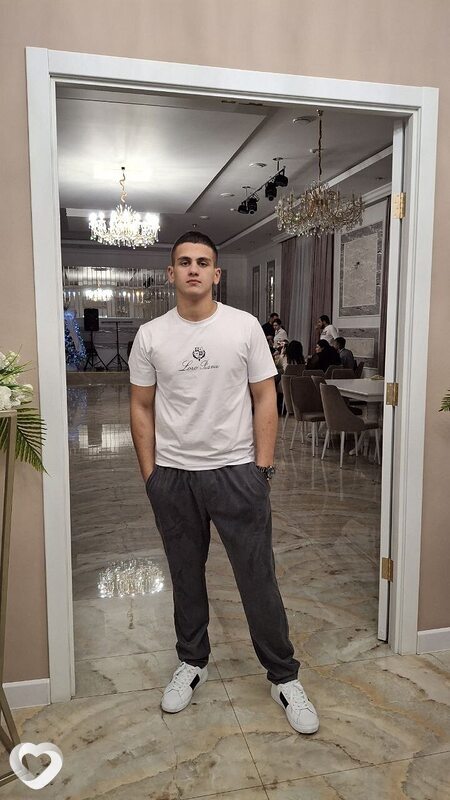 Артур, 20, Краснодаре — анкета №3389601