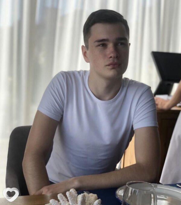 Даня, 25, Москве — анкета №3390367