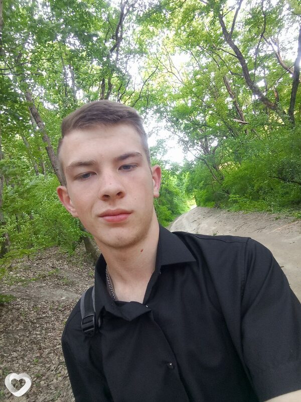 Юра, 19, Краснодаре — анкета №3390507