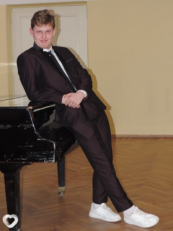 Михаил, 18, Воронеже — анкета №3391415