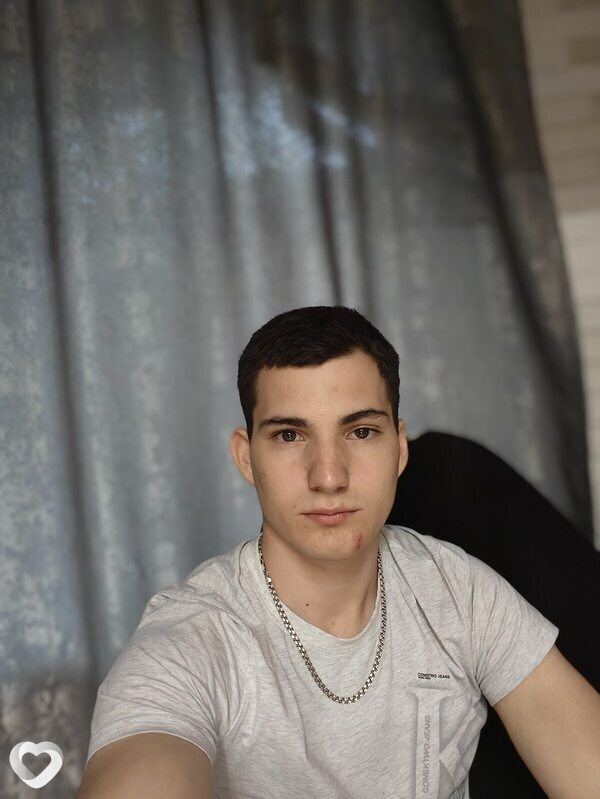 Алексей, 20, Красноярске — анкета №3391800