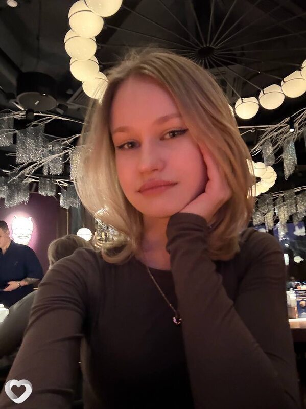 Оля, 19, Москве — анкета №3392145