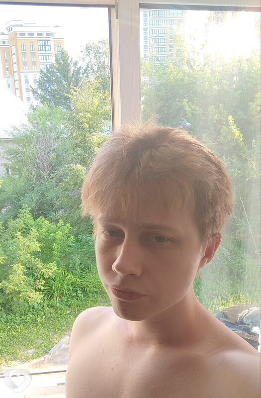 Глеб, 21, Барнауле — анкета №3392202