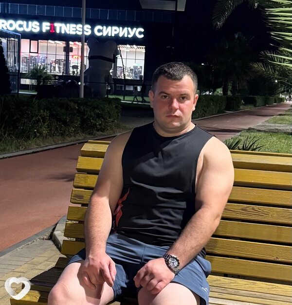 Рома, 29, Адлер — анкета №3392773