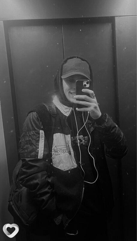 Олег, 25, Москве — анкета №3393480