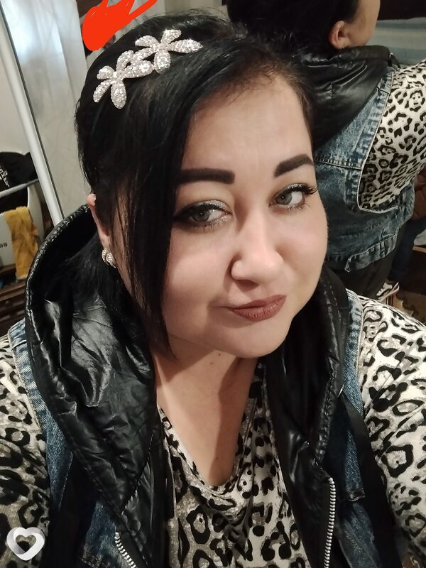 Elena, Модена