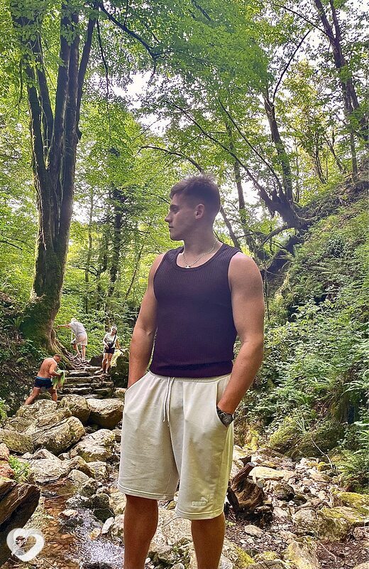 Артем, 24, Севастополе — анкета №3394430