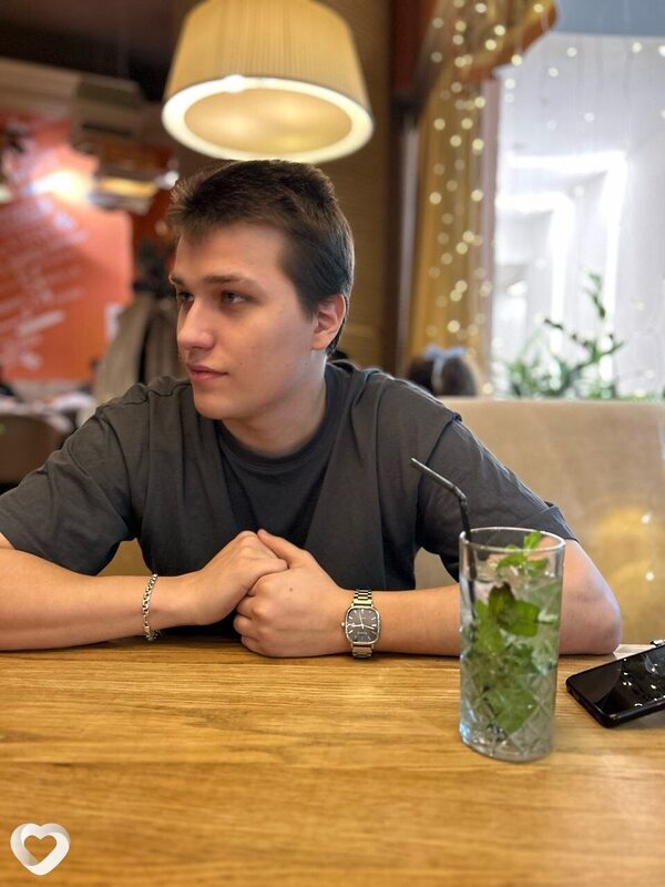 Кирилл, 23, Азове — анкета №3395412