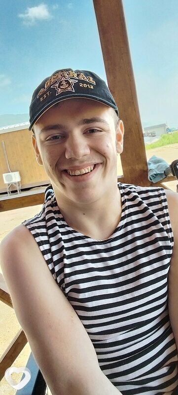Ренат, 22, Находке — анкета №3396168