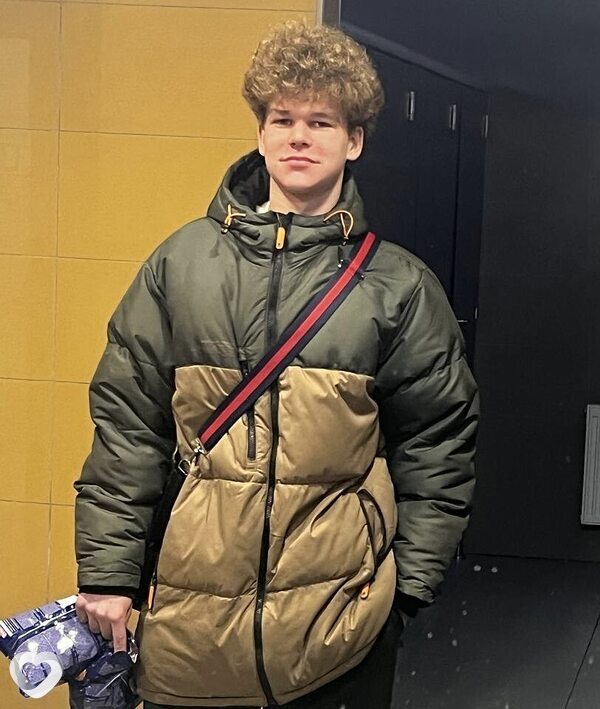 Валентин, 18, Ростове-на-Дону — анкета №3397669