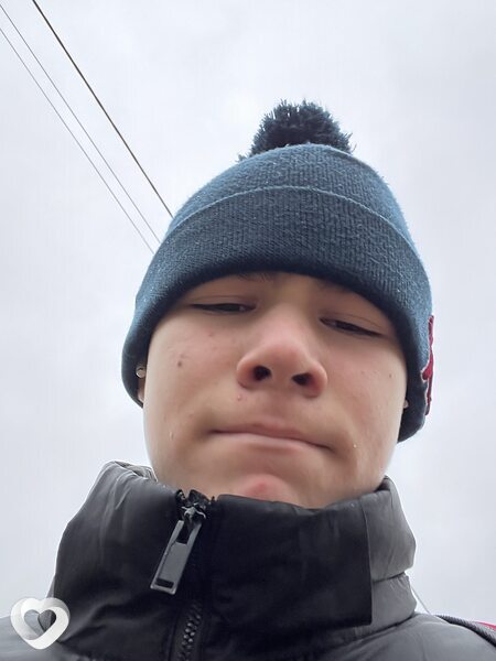 Артем, 18, Воткинске — анкета №3398726