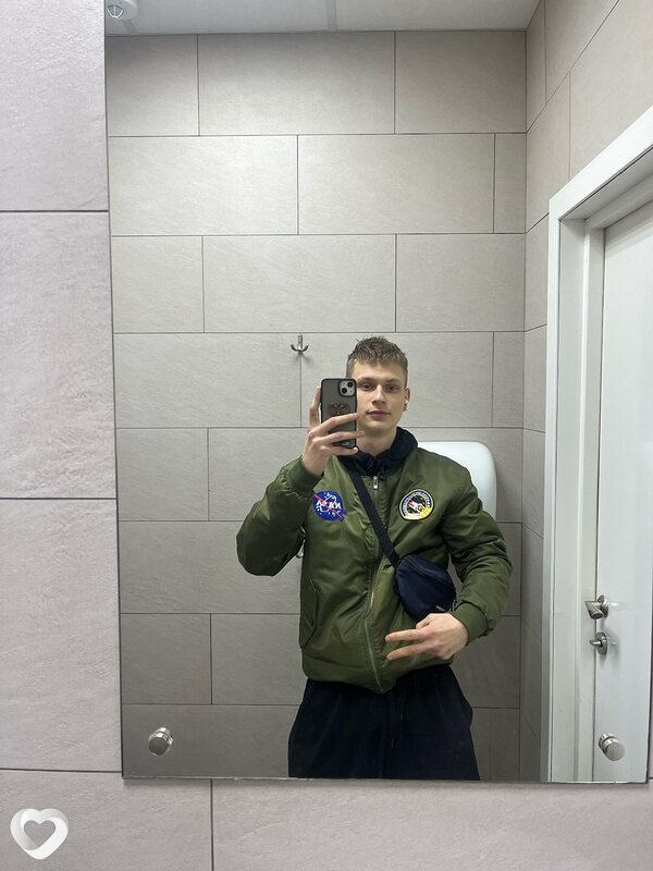 Денис, 20, Белгороде — анкета №3400656