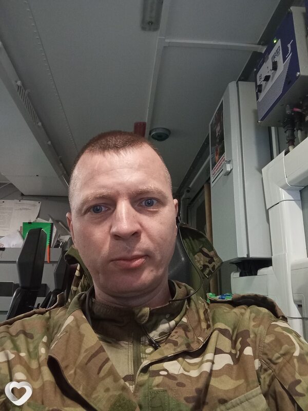 Виктор, 40, Снежном — анкета №3402740