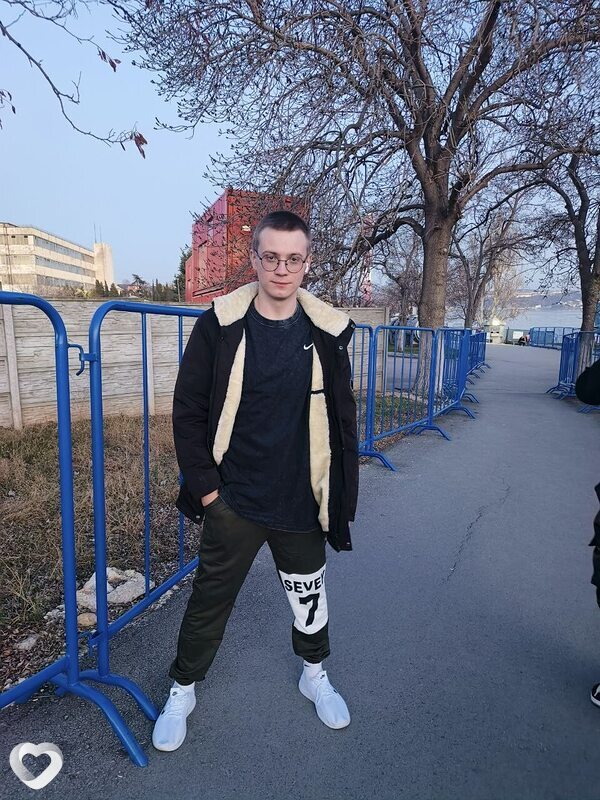 Михаил, 20, Таганроге — анкета №3405957