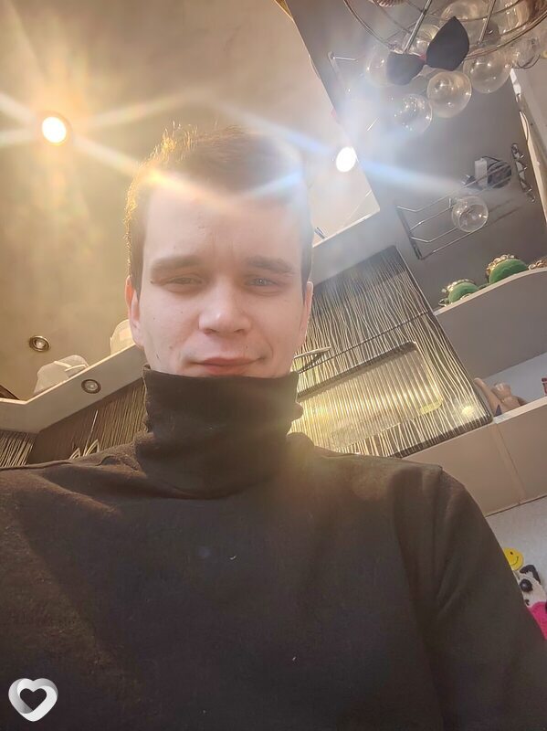 Артём, 25, Волхове — анкета №3407016
