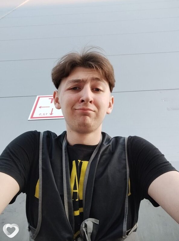 Денис, 21, Самаре — анкета №3407139