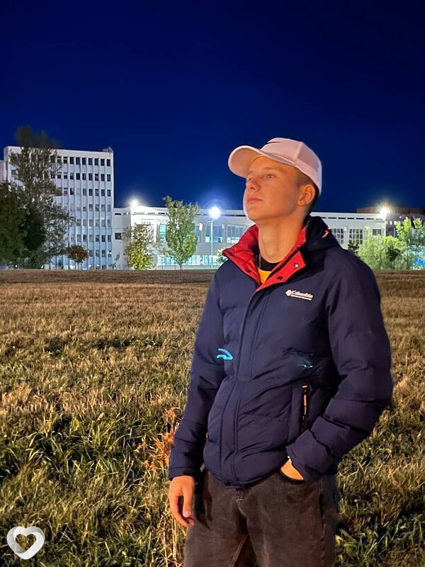 Денис, 19, Витебске — анкета №3409696