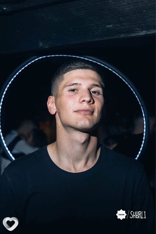 Артем, 25, Братске — анкета №3410090