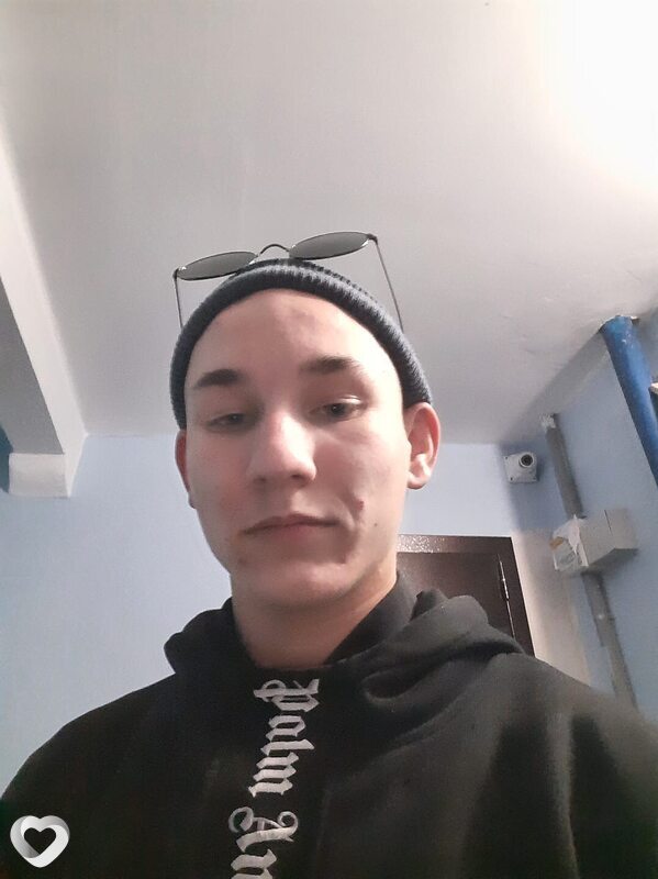 Максим, 19, Коломне — анкета №3412369