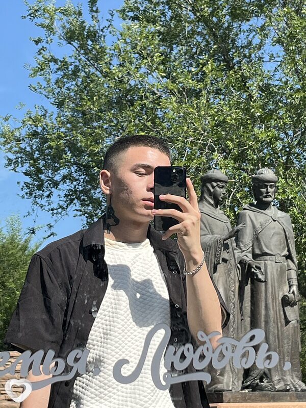 Алексей, 19, Абакане — анкета №3412892