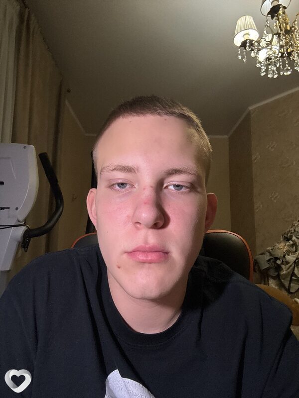 Кирилл, 18, Новосибирске — анкета №3413671