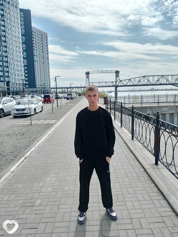 Рома, 21, Астрахани — анкета №3413960
