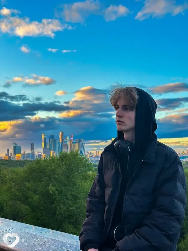 Артем, 22, Москве — анкета №3414870