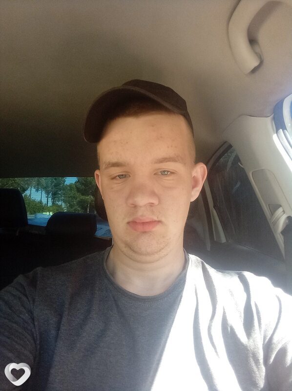 Кирилл, 21, Архангельске — анкета №3415106