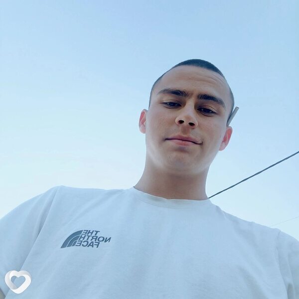Артём, 20, Иркутске — анкета №3416871