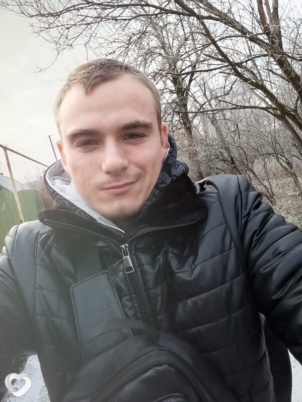 Константин, 23, Макеевке — анкета №3417195
